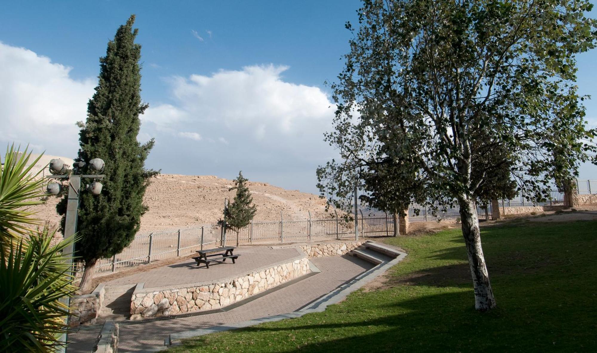 Hi - Mitzpe Ramon Hostel Exterior photo